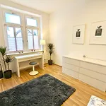 Ruhige 65 Qm Mit Balkon & Parkplatz - 10 Min Neustadt *