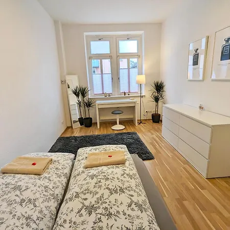 公寓 Helles Geraeumiges - 10 Min Zur Neustadt - Privatparkplatz