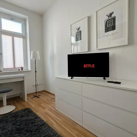 Ruhige 65 Qm Mit Balkon & Parkplatz - 10 Min Neustadt Lejlighed *