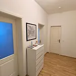 公寓 Ruhige 65 Qm Mit Balkon & Parkplatz - 10 Min Neustadt *