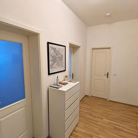 Apartmán Helles Geraeumiges - 10 Min Zur Neustadt - Kostenloses Parken - Dresden365 *